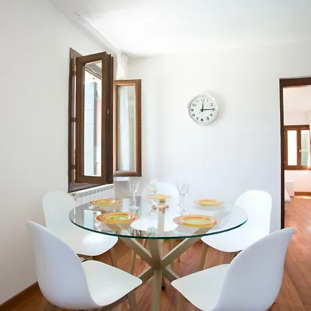 Apartment Appartament Salini Ii - Canal View