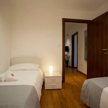 Apartment Appartament Salini Ii - Canal View