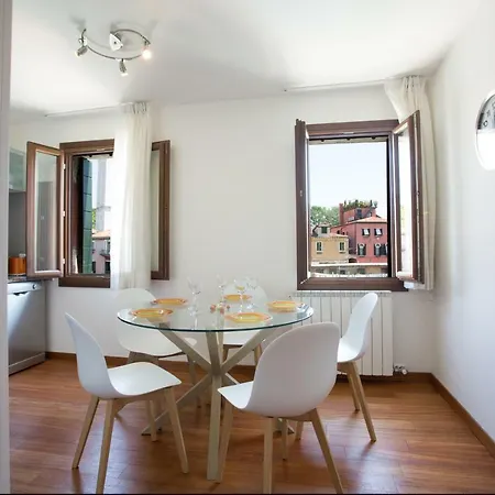Apartment Appartament Salini Ii - Canal View